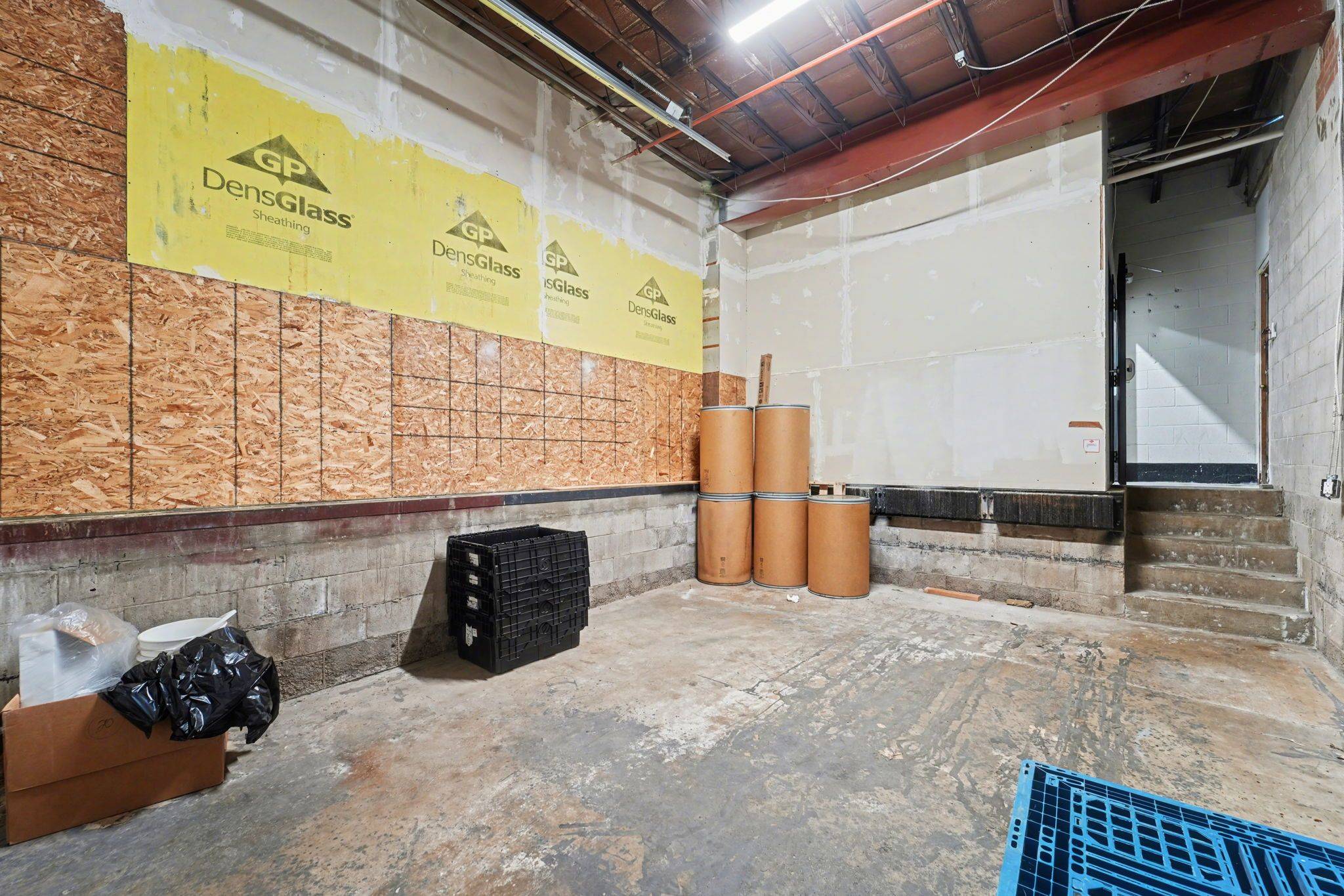 Toronto W05, ON M9M 2G5,50 Bartor RD #Lower Level