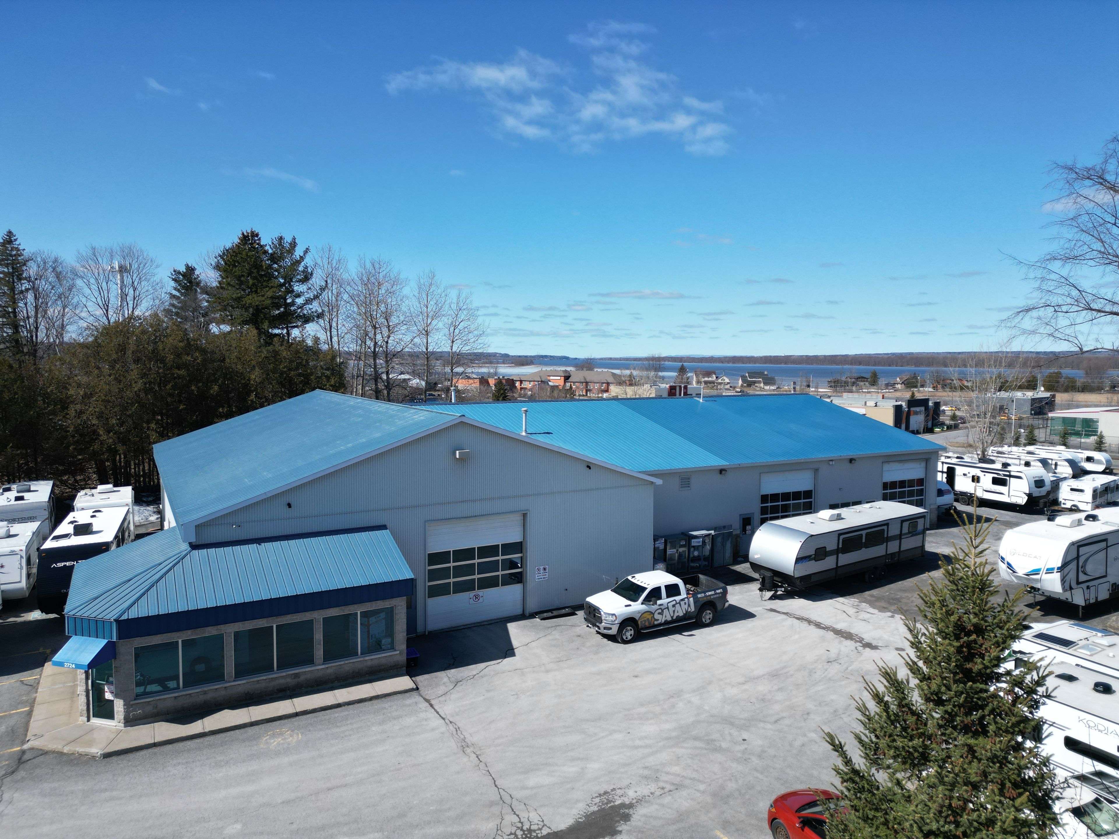 Clarence-rockland, ON K4K 1A2,2724 Laurier ST