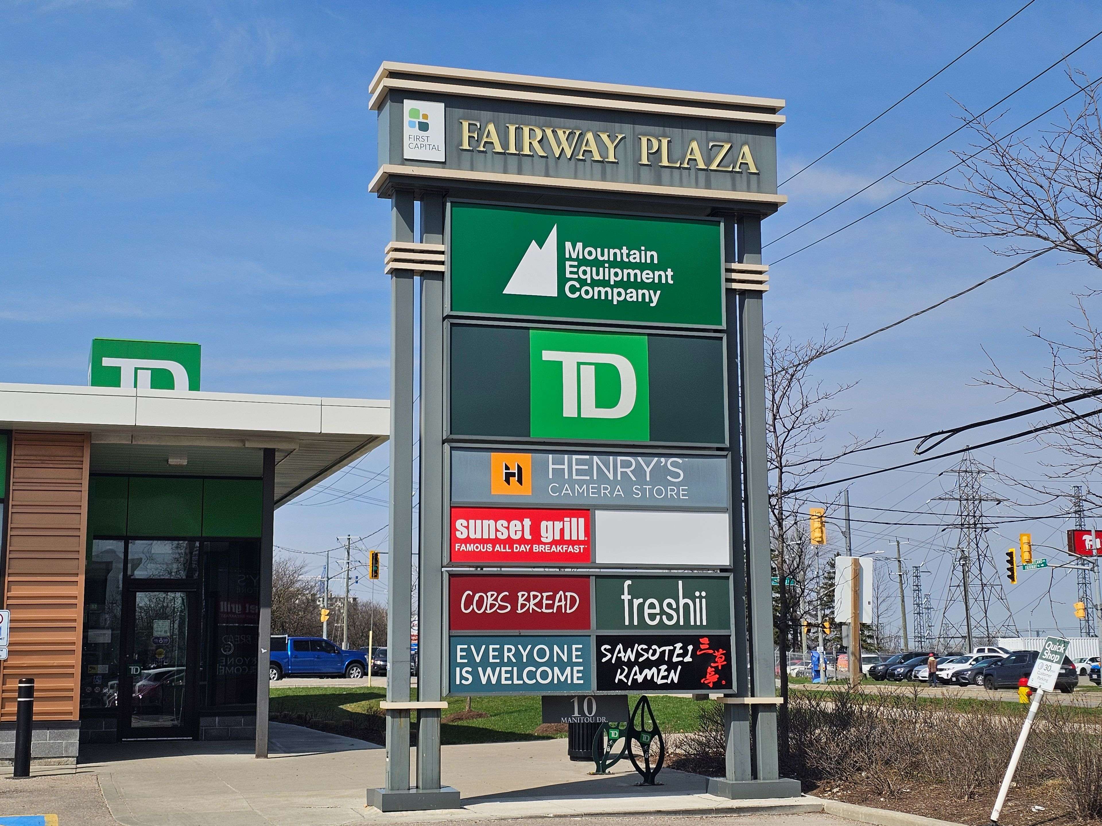 Kitchener, ON N2C 2N3,10 Manitou DR #L