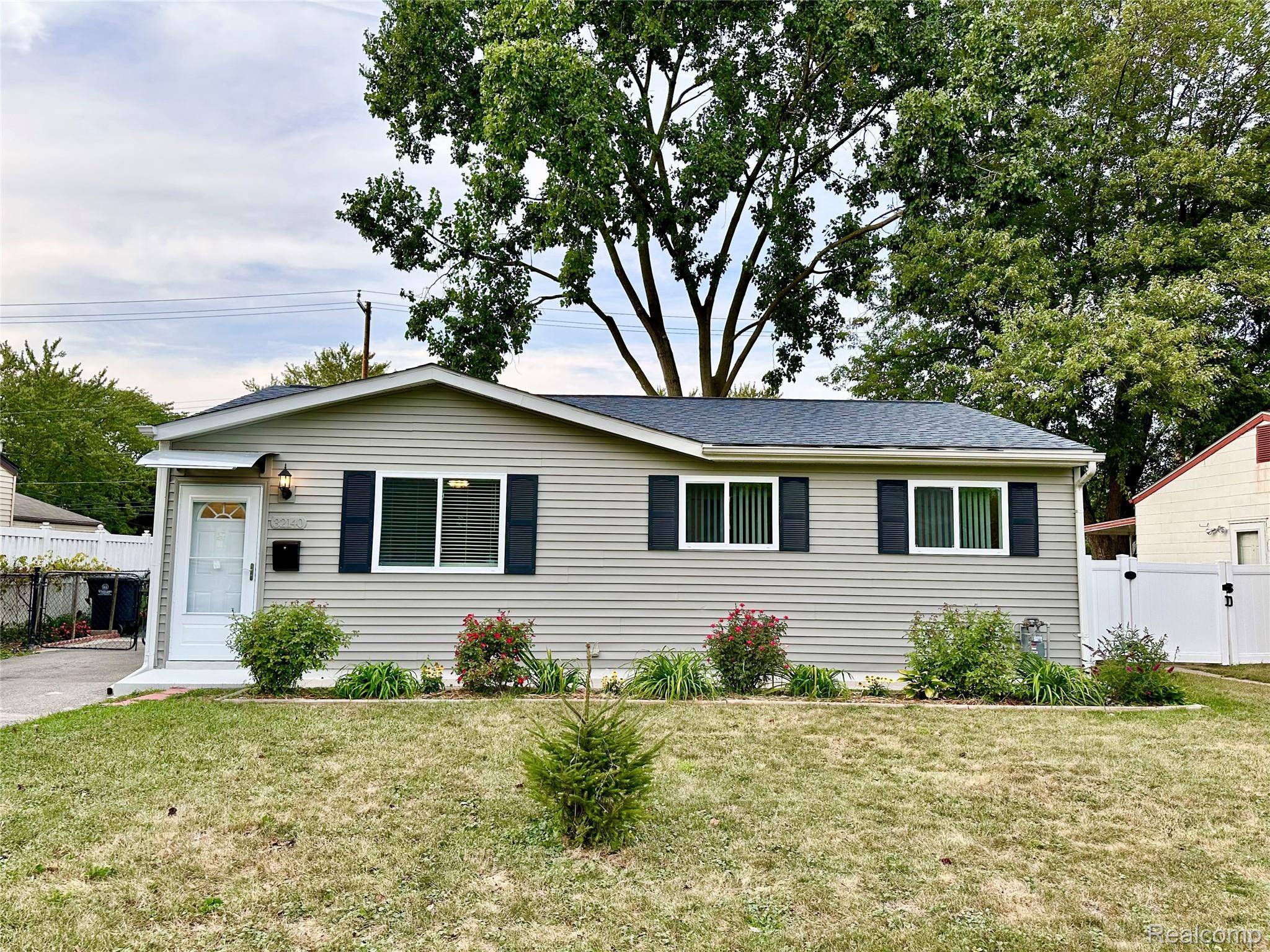 Westland, MI 48186,32140 Palmer