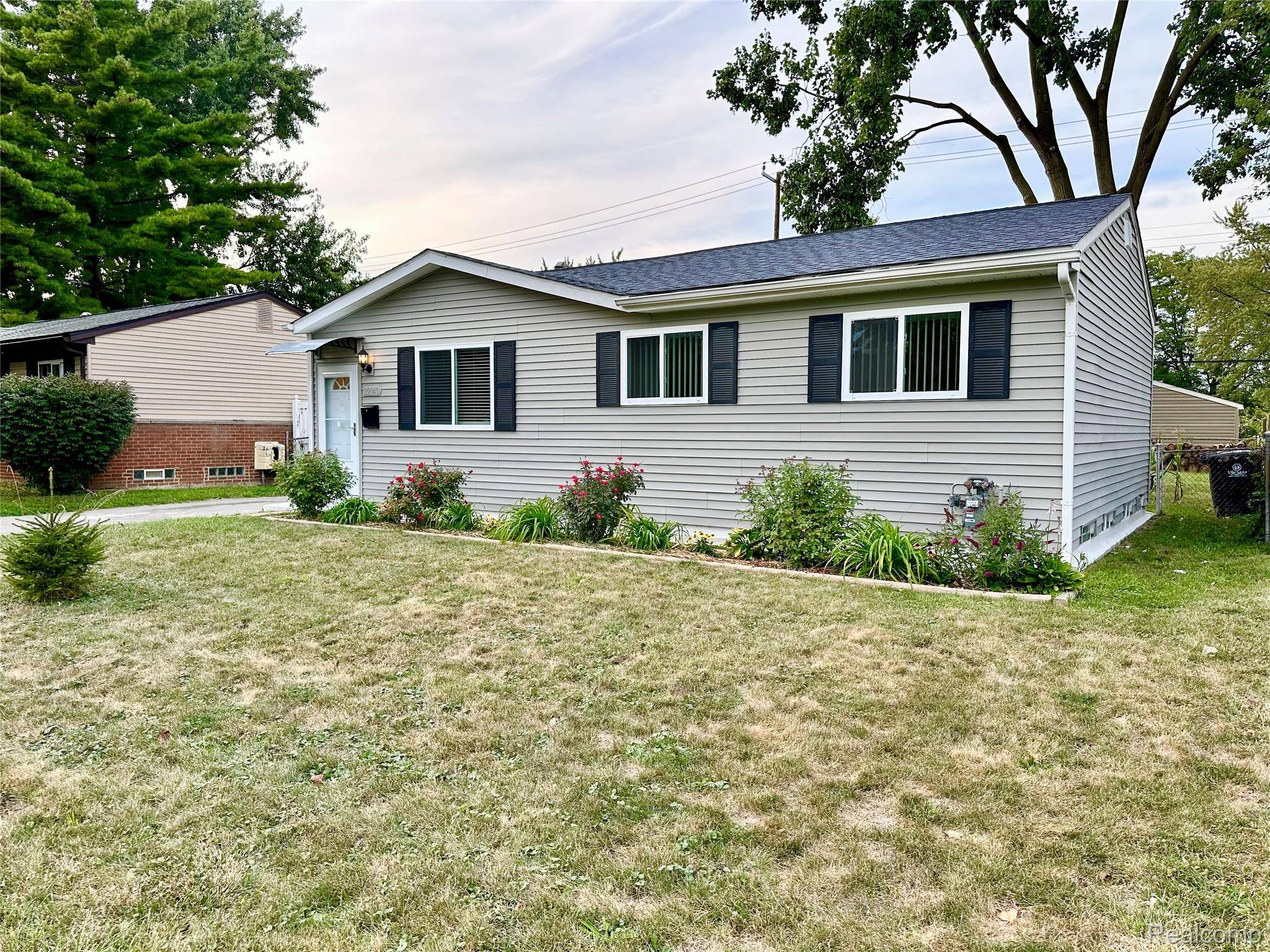 Westland, MI 48186,32140 Palmer