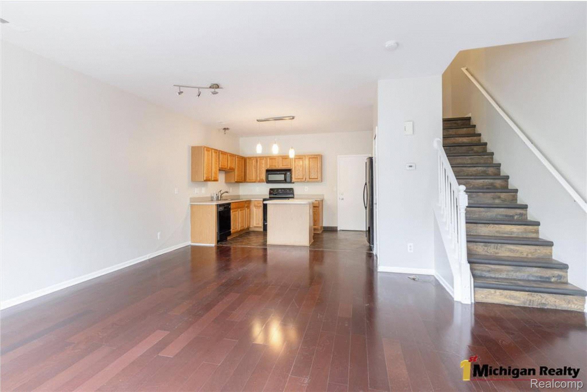 Livonia, MI 48150,11764 FARMINGTON RD #43