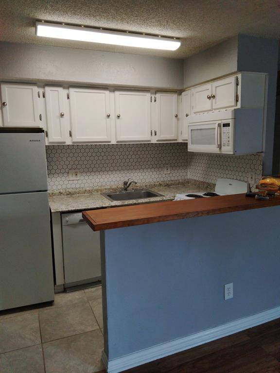 Dallas, TX 75243,9809 Walnut Street #E305