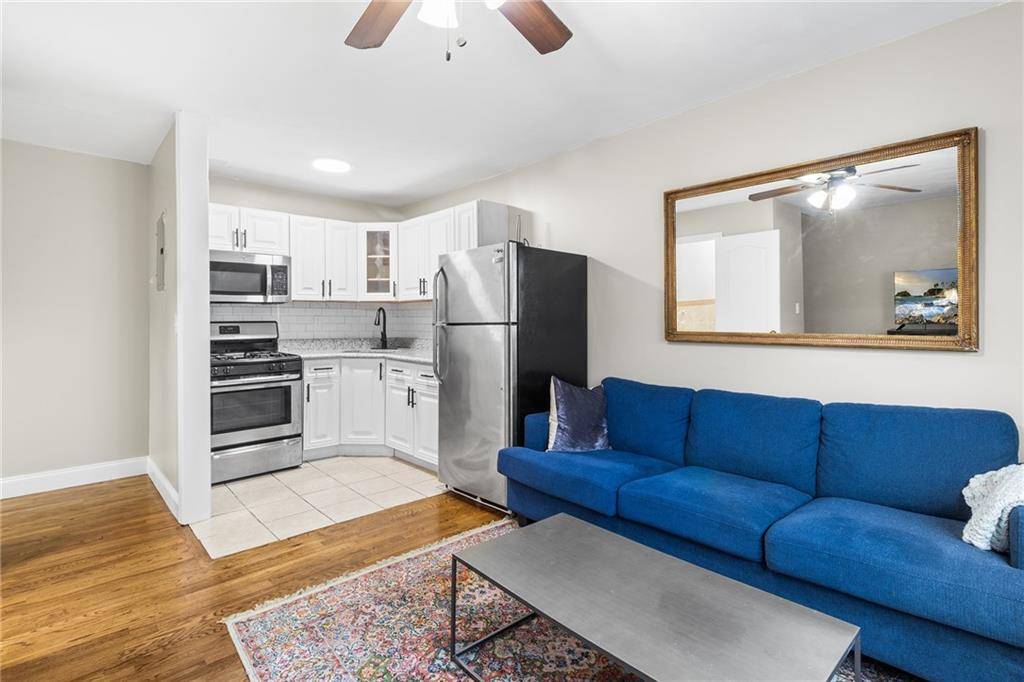 Brooklyn, NY 11207,693 Evergreen AVE