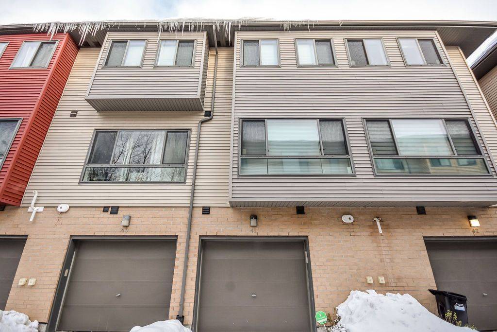 Barrie, ON L4N 9C8,369 Essa RD #41