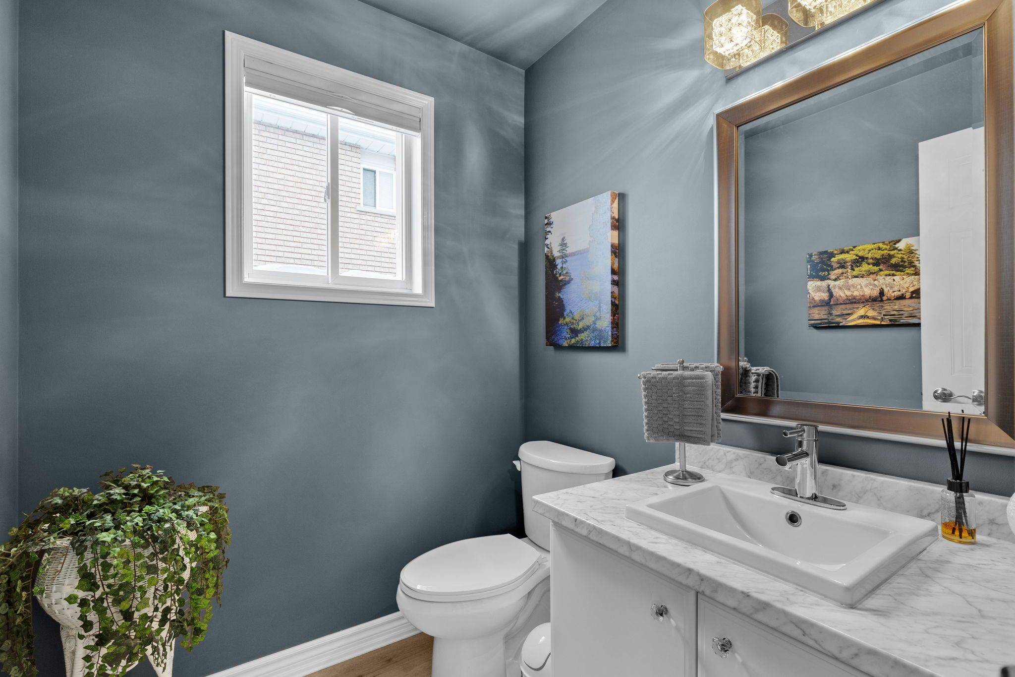 Barrie, ON L4N 7Y1,53 BENSON DR