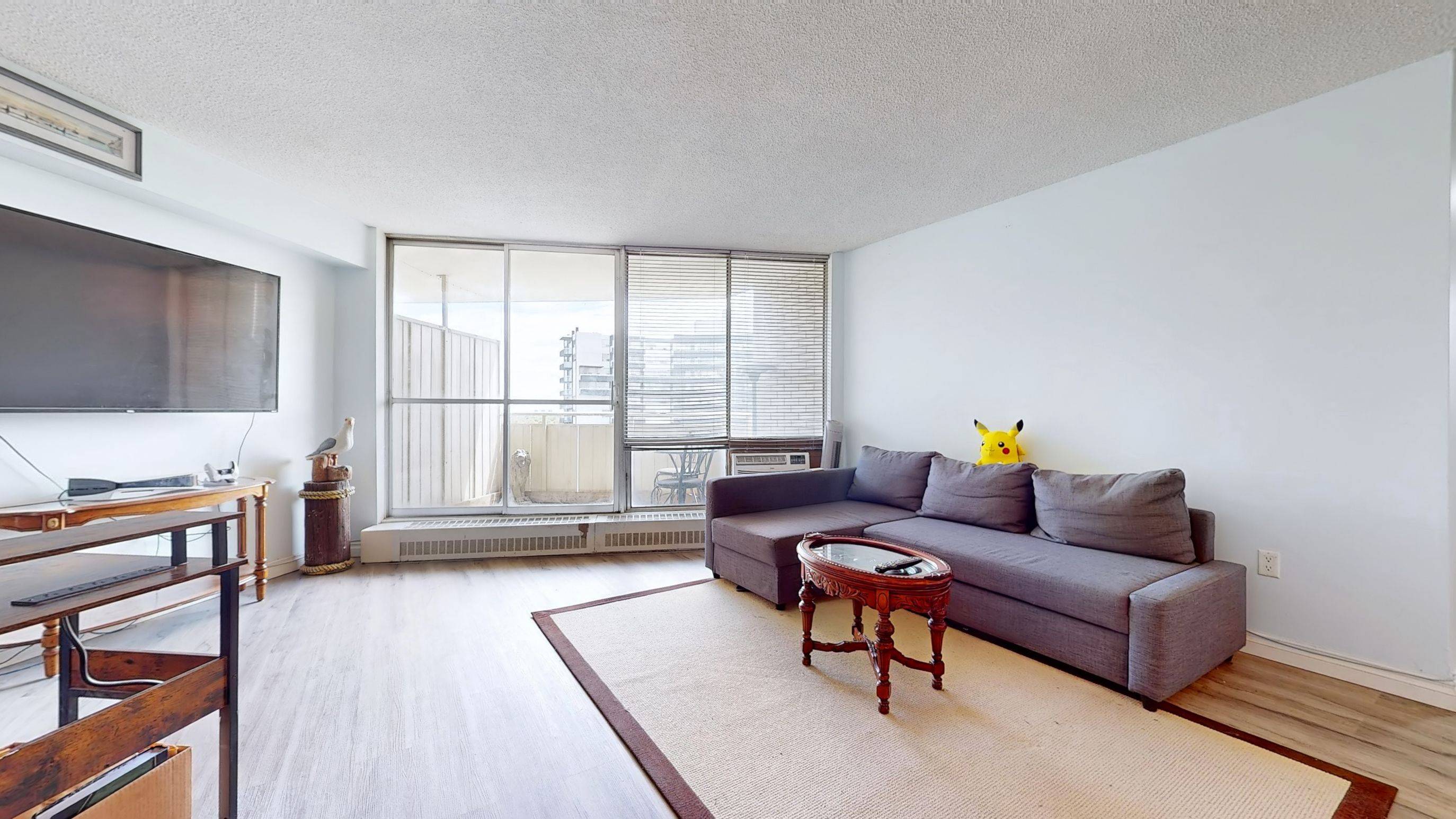 Toronto W09, ON M9R 1S9,330 Dixon RD #1007