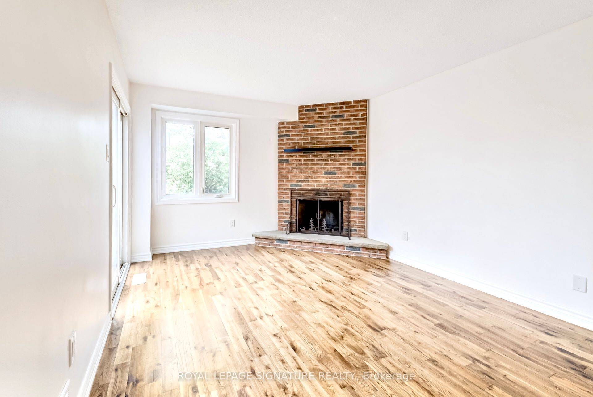 Brampton, ON L6Y 2L4,36 Denlow DR