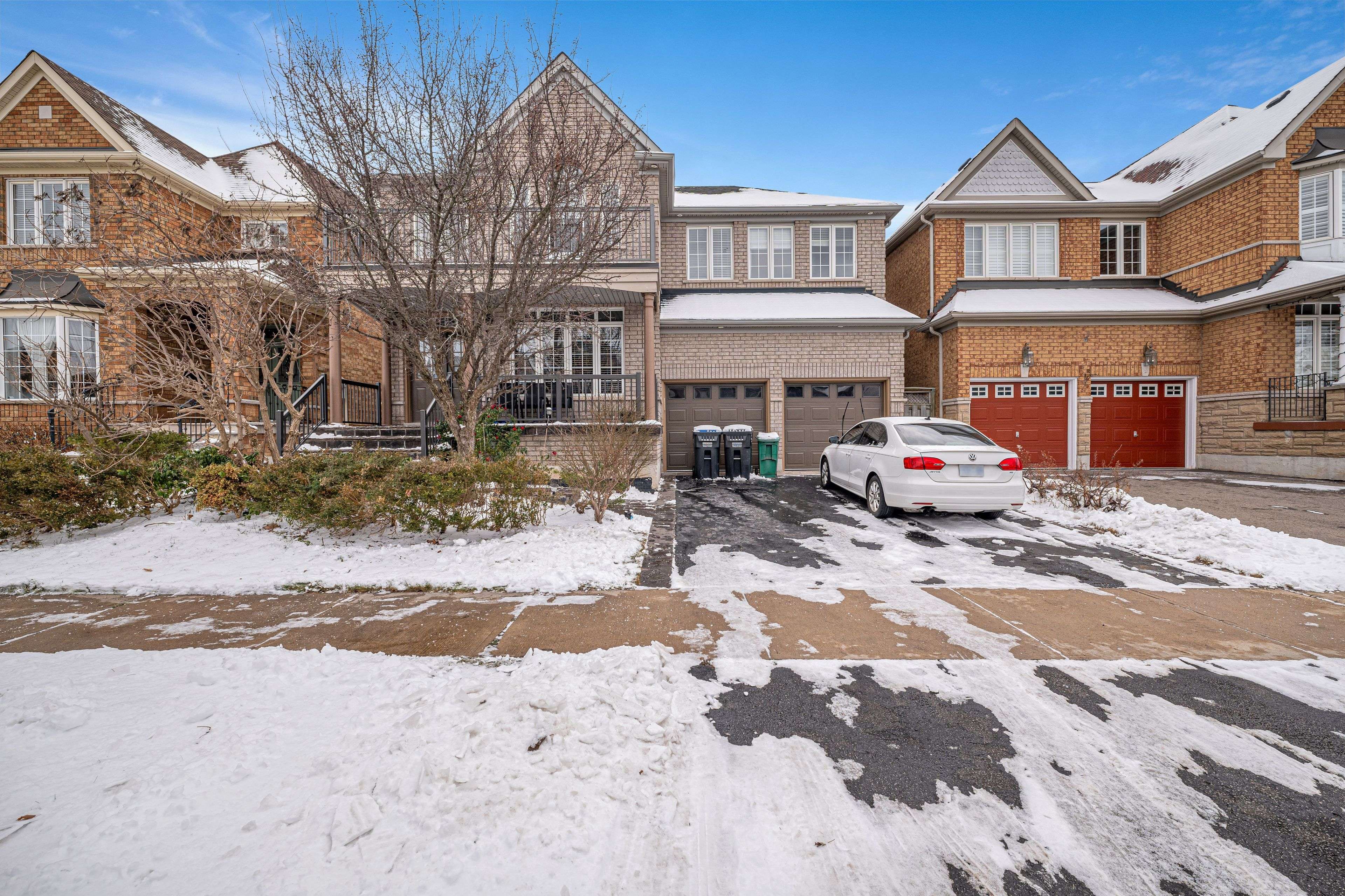 Mississauga, ON L5M 6V8,3120 Velmar DR