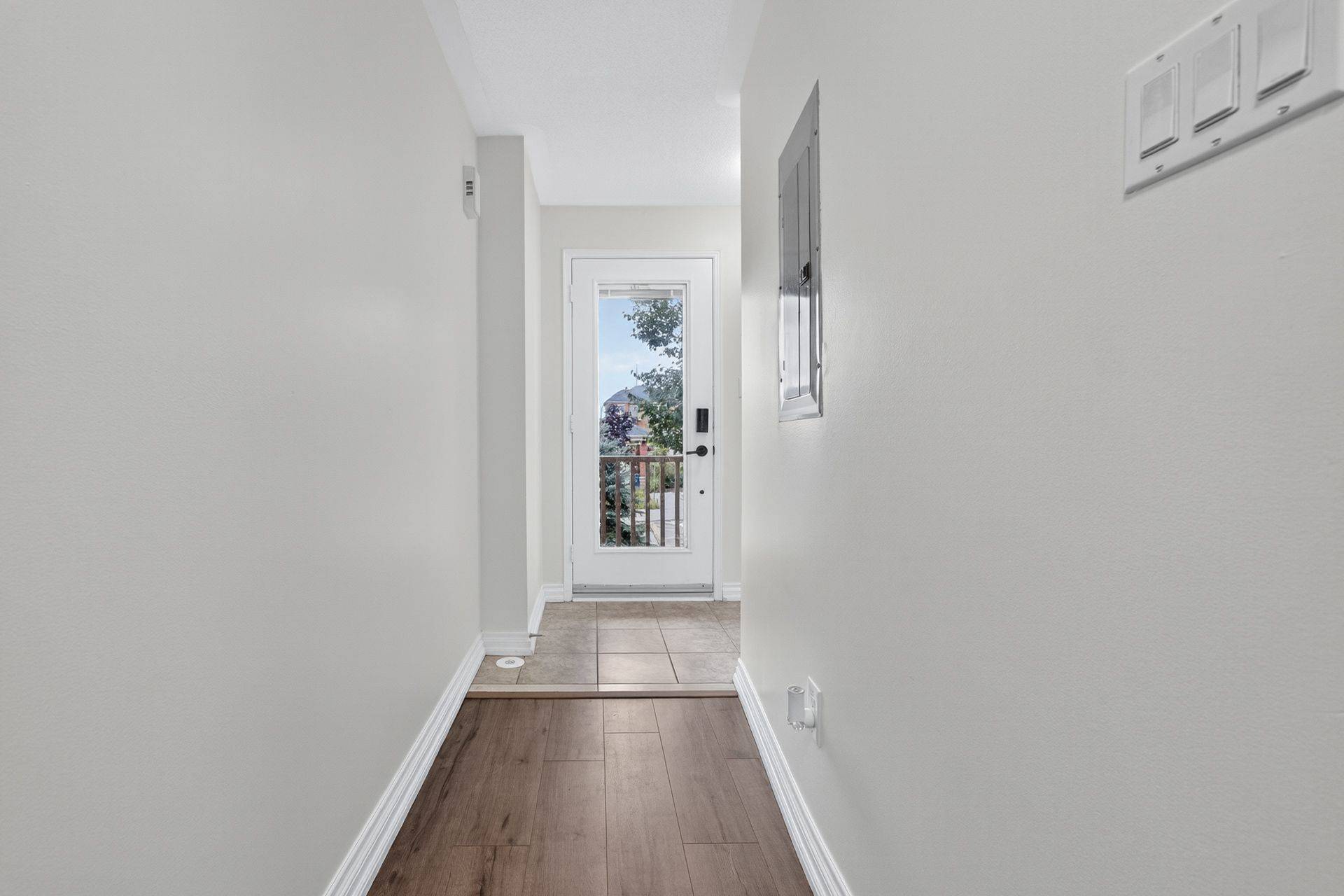 Mississauga, ON L5M 0E5,5050 Intrepid DR #20