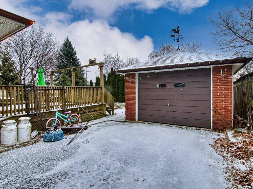 St. Catharines, ON L2M 5W7,2 Sikorski AVE