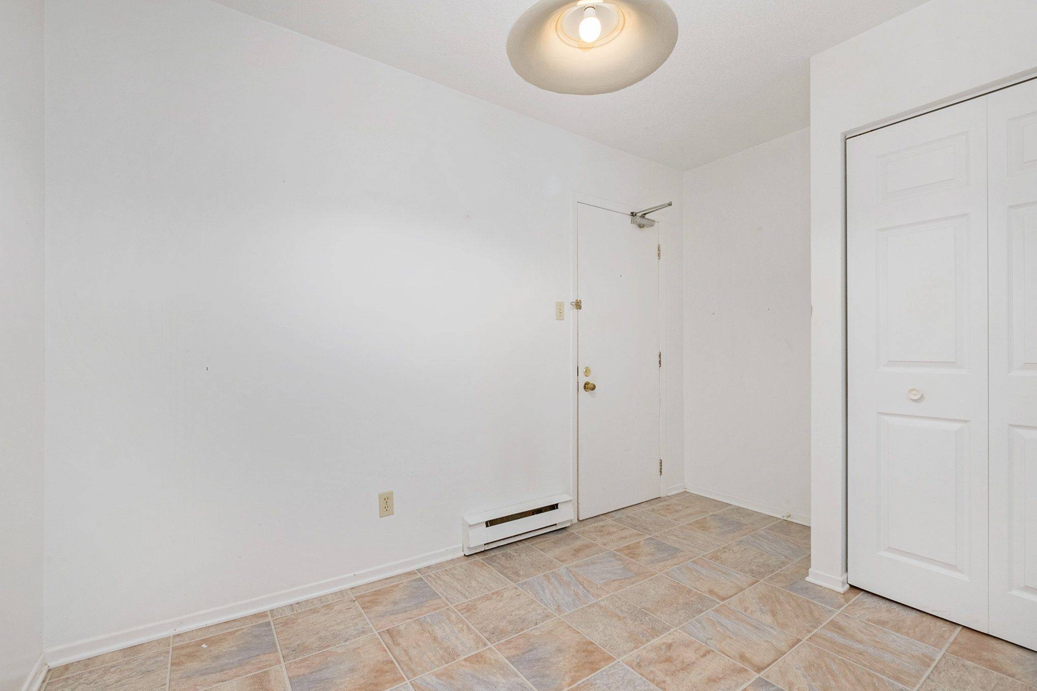 Clarence-rockland, ON K4K 1E6,875 LAURIER ST #4