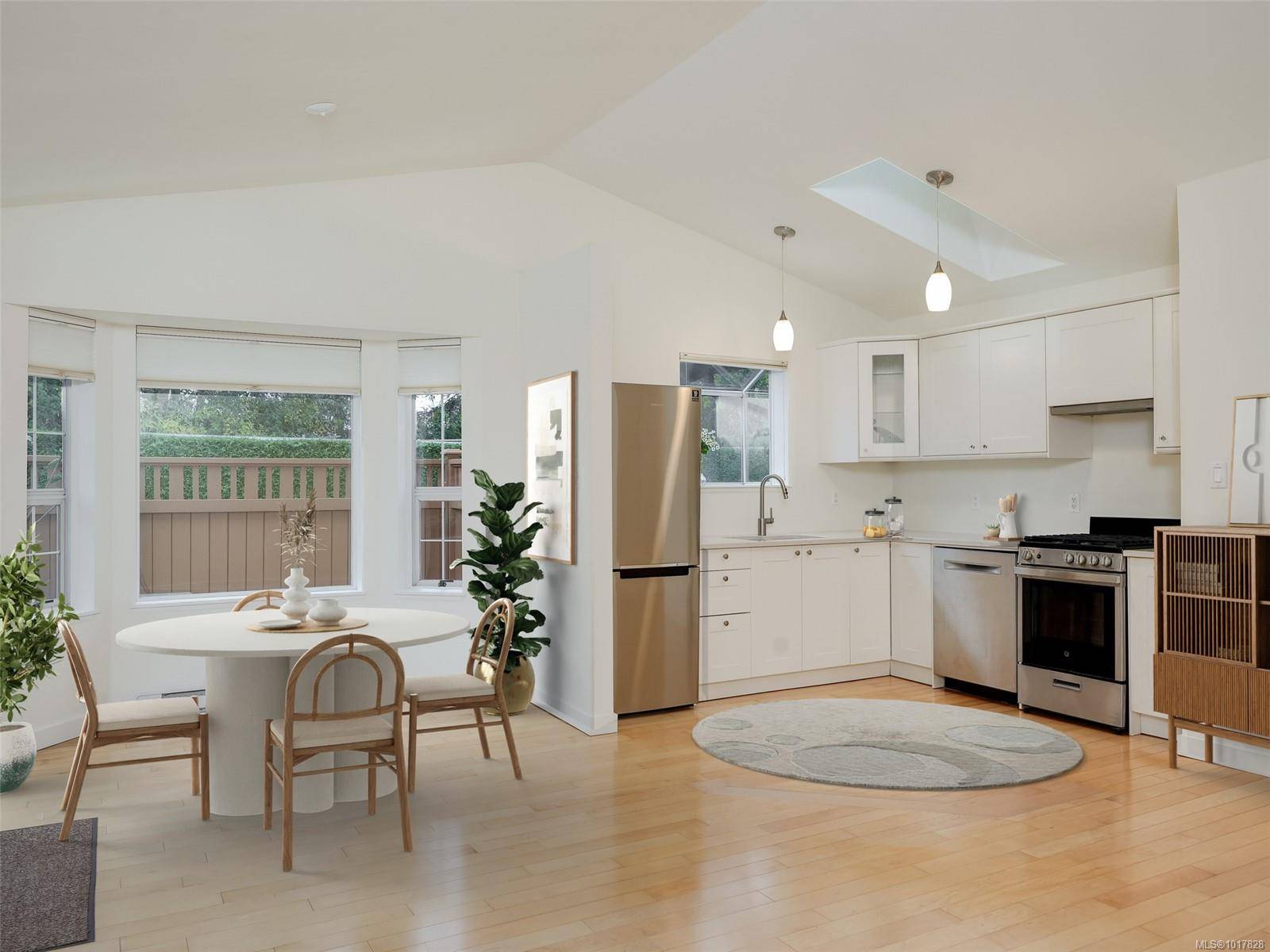 Sidney, BC V8L 4X6,2070 Amelia Ave #8