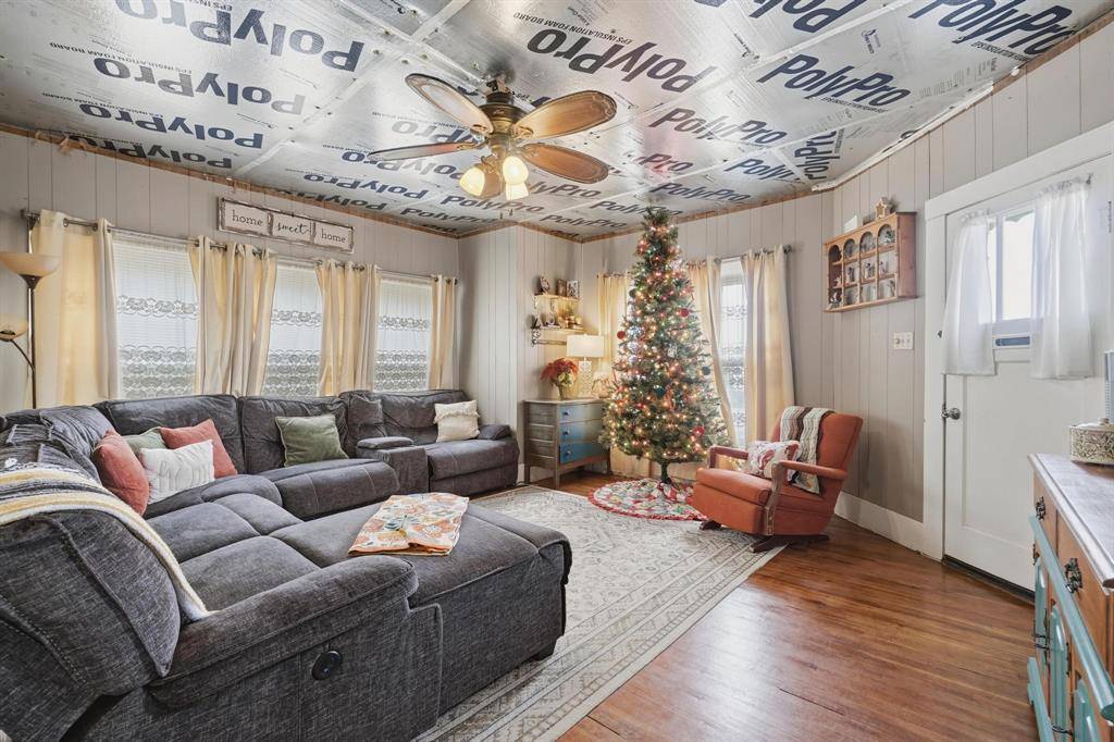 Breckenridge, TX 76424,421 S McAmis Street