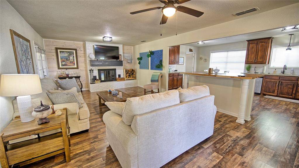 Bowie, TX 76230,1210 Miller Street