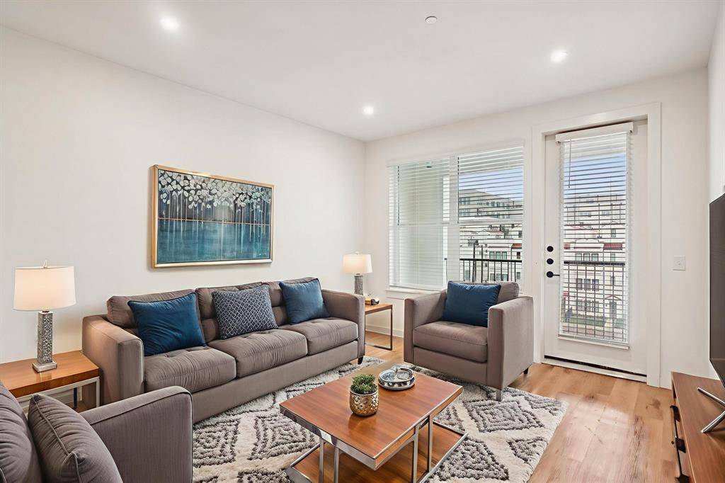 Dallas, TX 75215,2016 S Ervay Street #B1