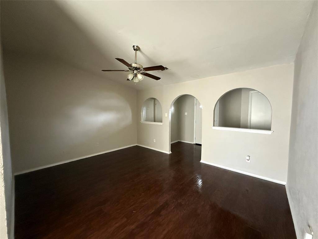 Dallas, TX 75217,9839 Glengreen Drive