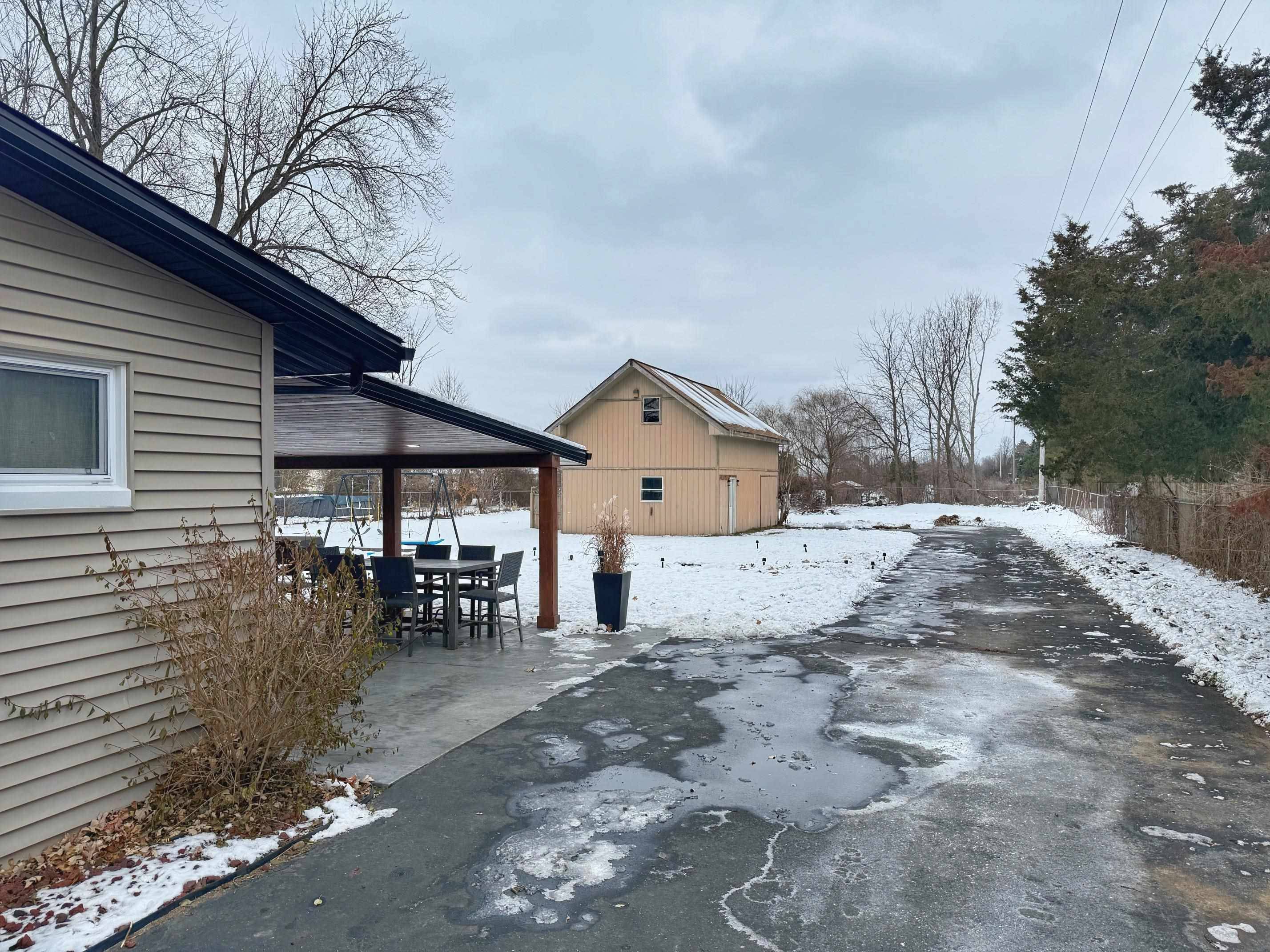 Flushing, MI 48433,5016 Deland RD