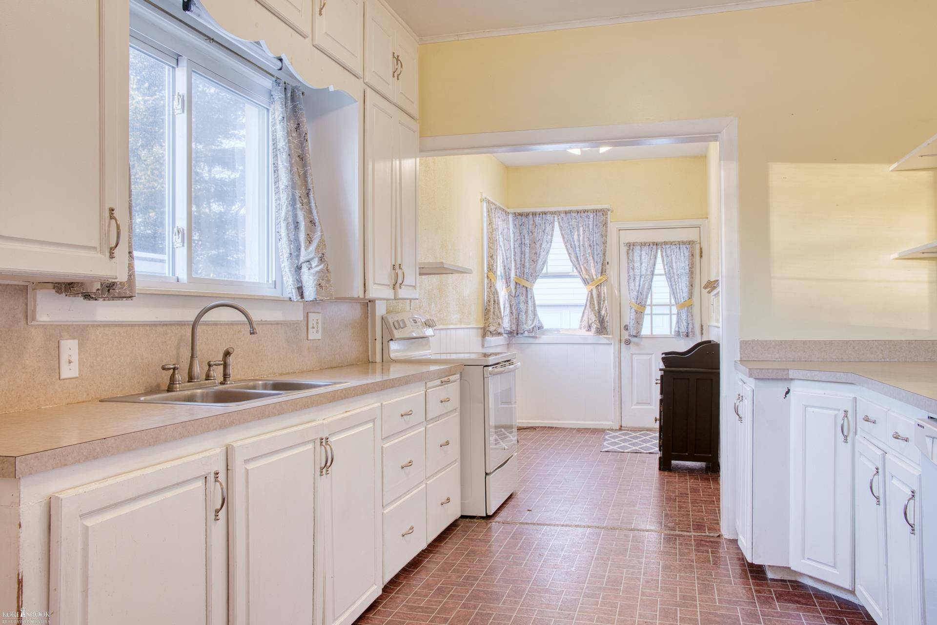 Owosso, MI 48867,1330 W King ST