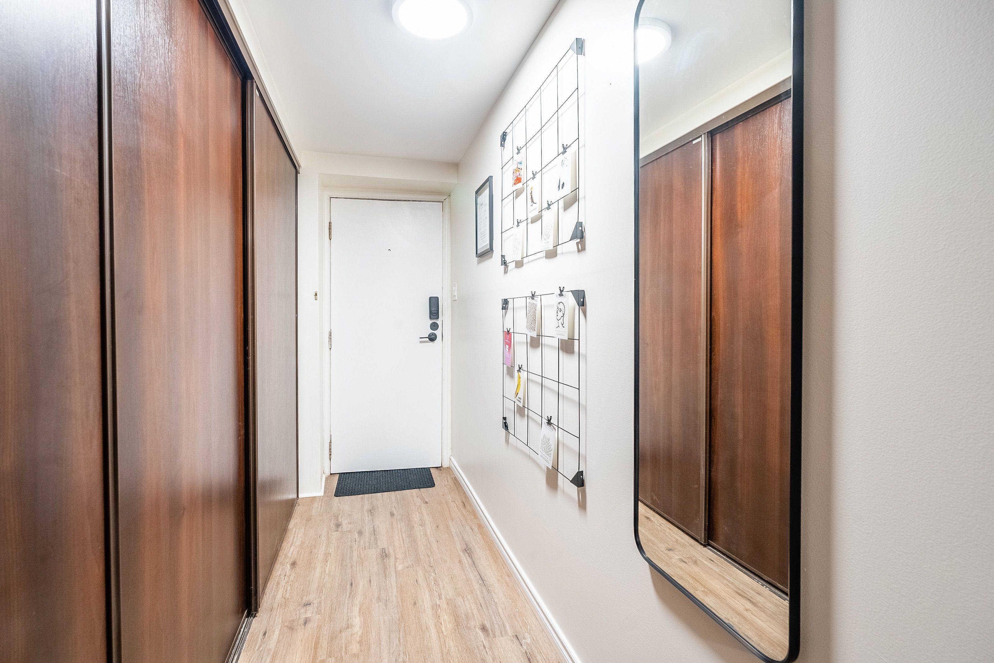 Toronto C01, ON M6J 2T4,48 Massey ST