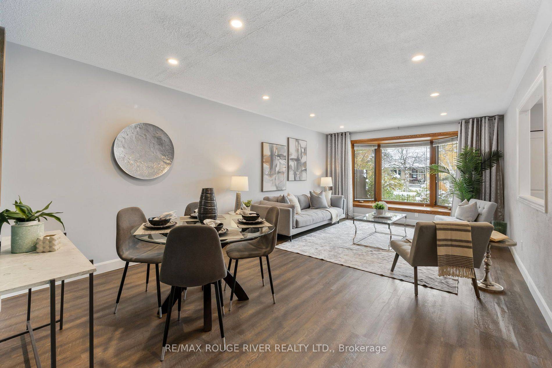 Pickering, ON L1W 2R1,819 Sanok DR