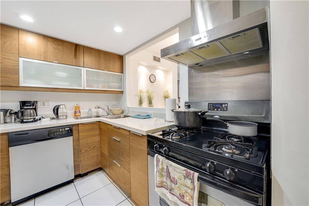 Hallandale Beach, FL 33009,3140 S Ocean Dr #409