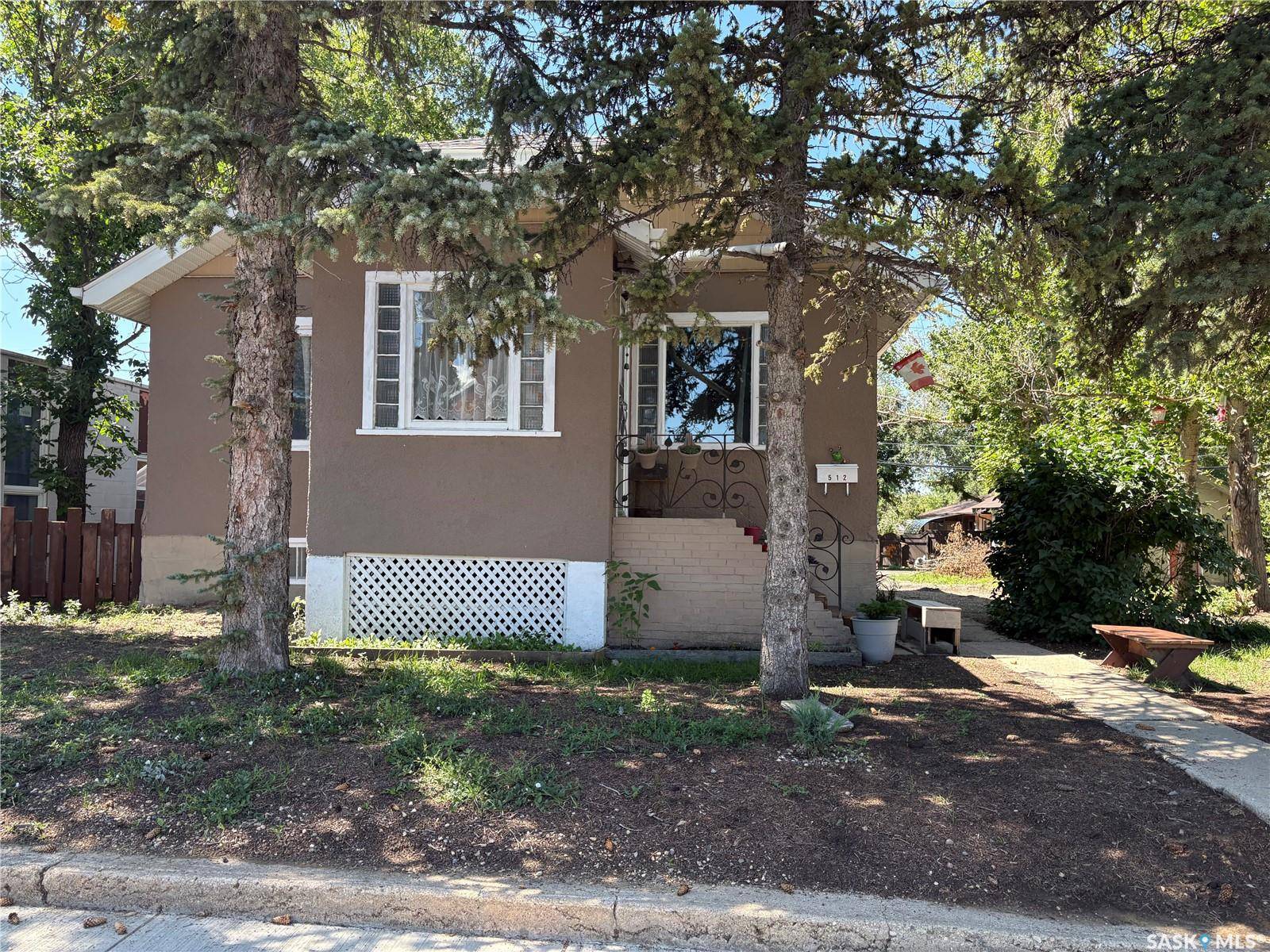 Assiniboia, SK S0H 0B0,512 Centre STREET