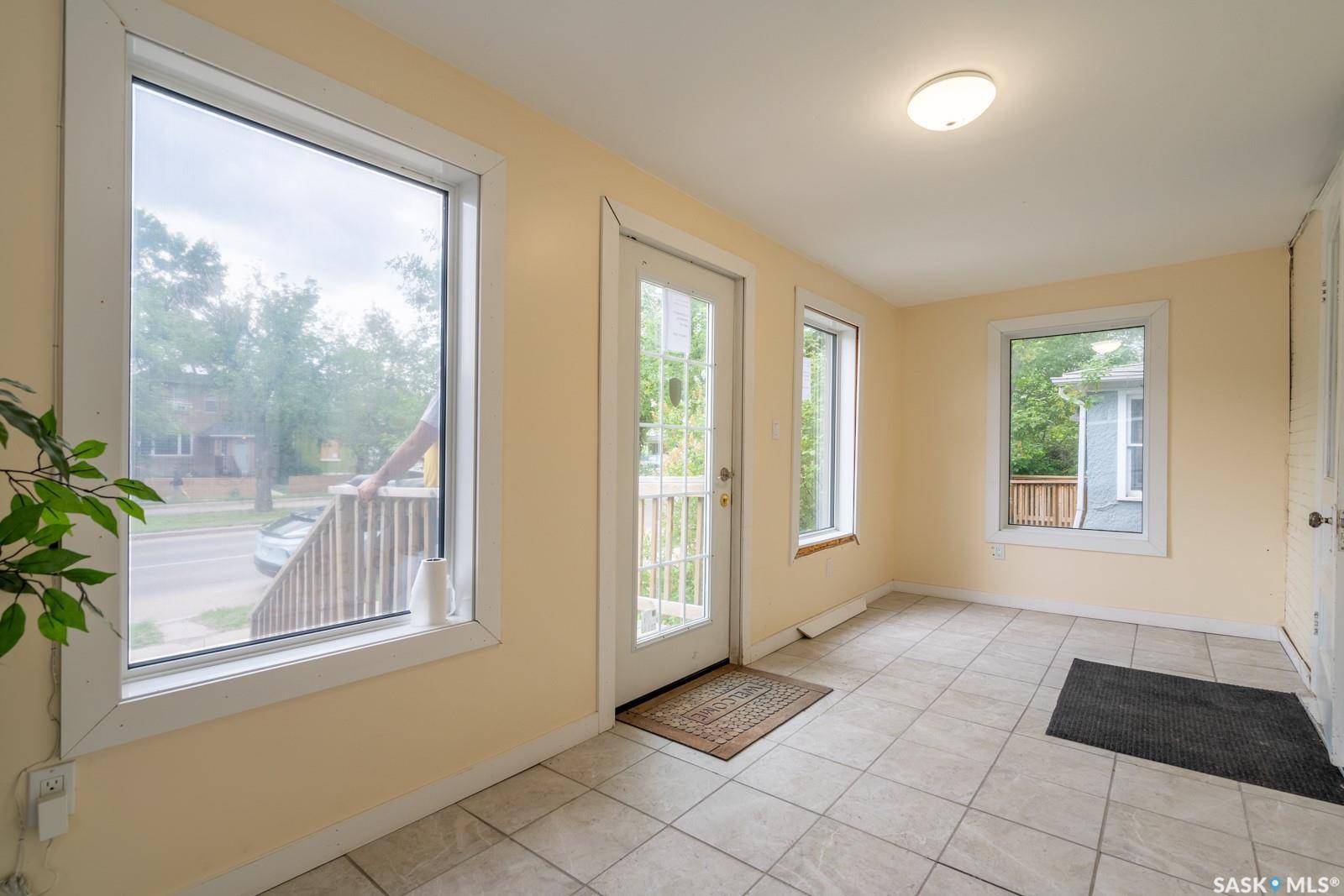 Regina, SK S4P 0P6,1535 VICTORIA AVENUE