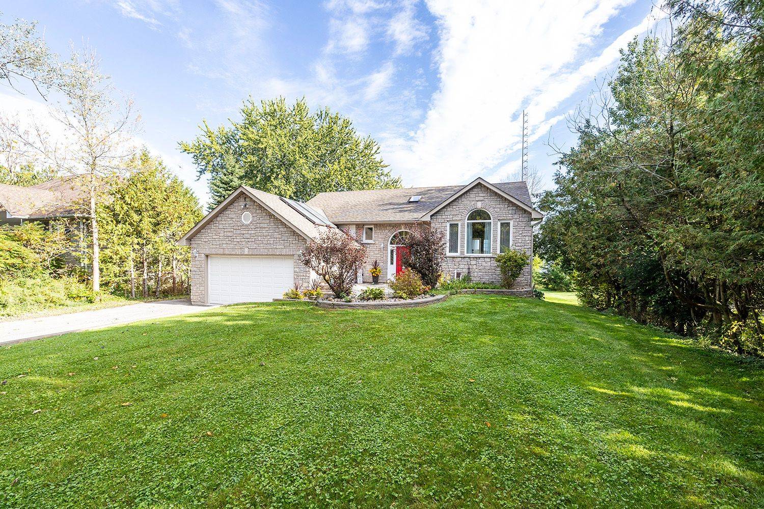 Kawartha Lakes, ON K0M 2C0,25 Shelley DR