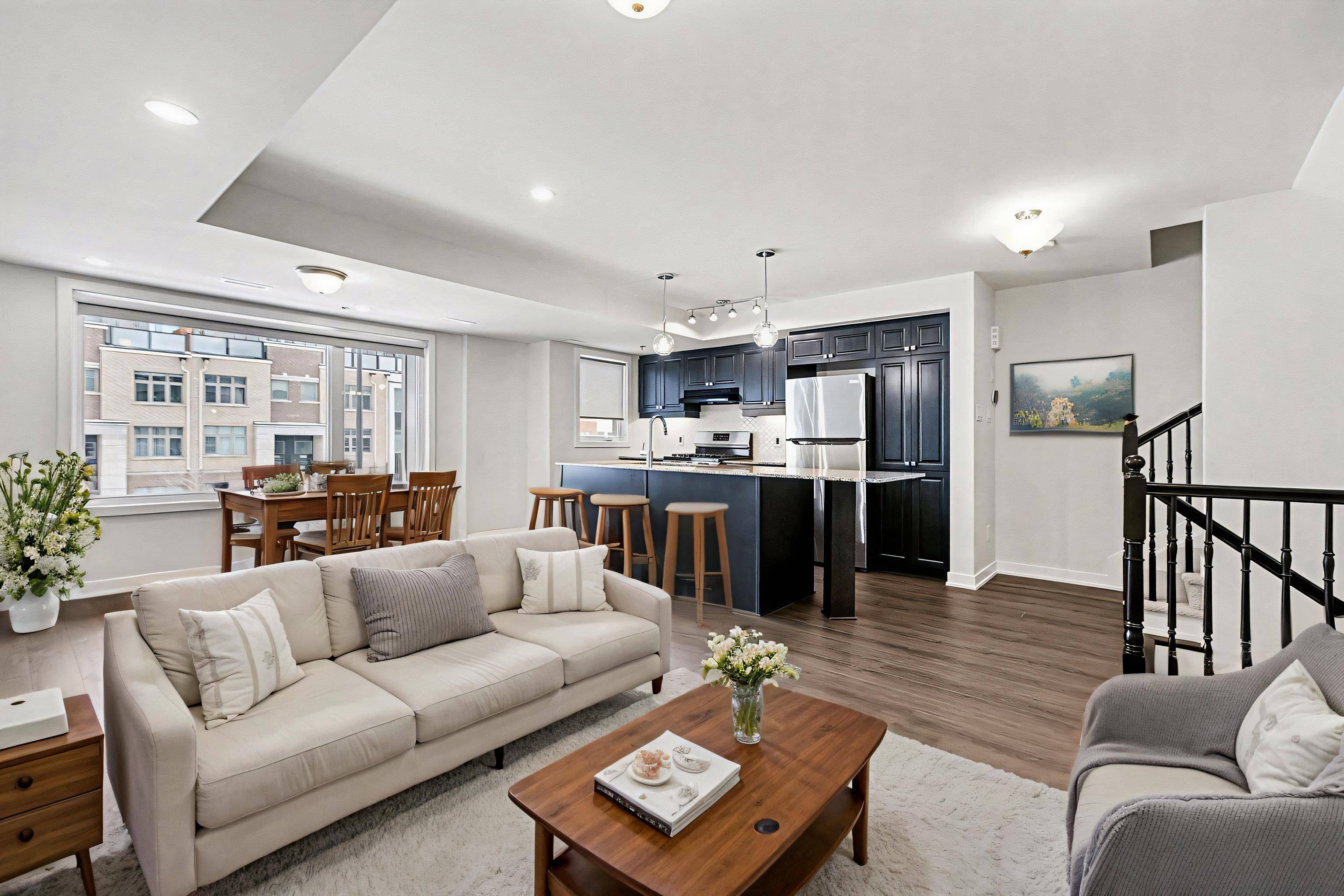 Manor Park - Cardinal Glen And Area, ON K1K 5A5,770 Mikinak RD