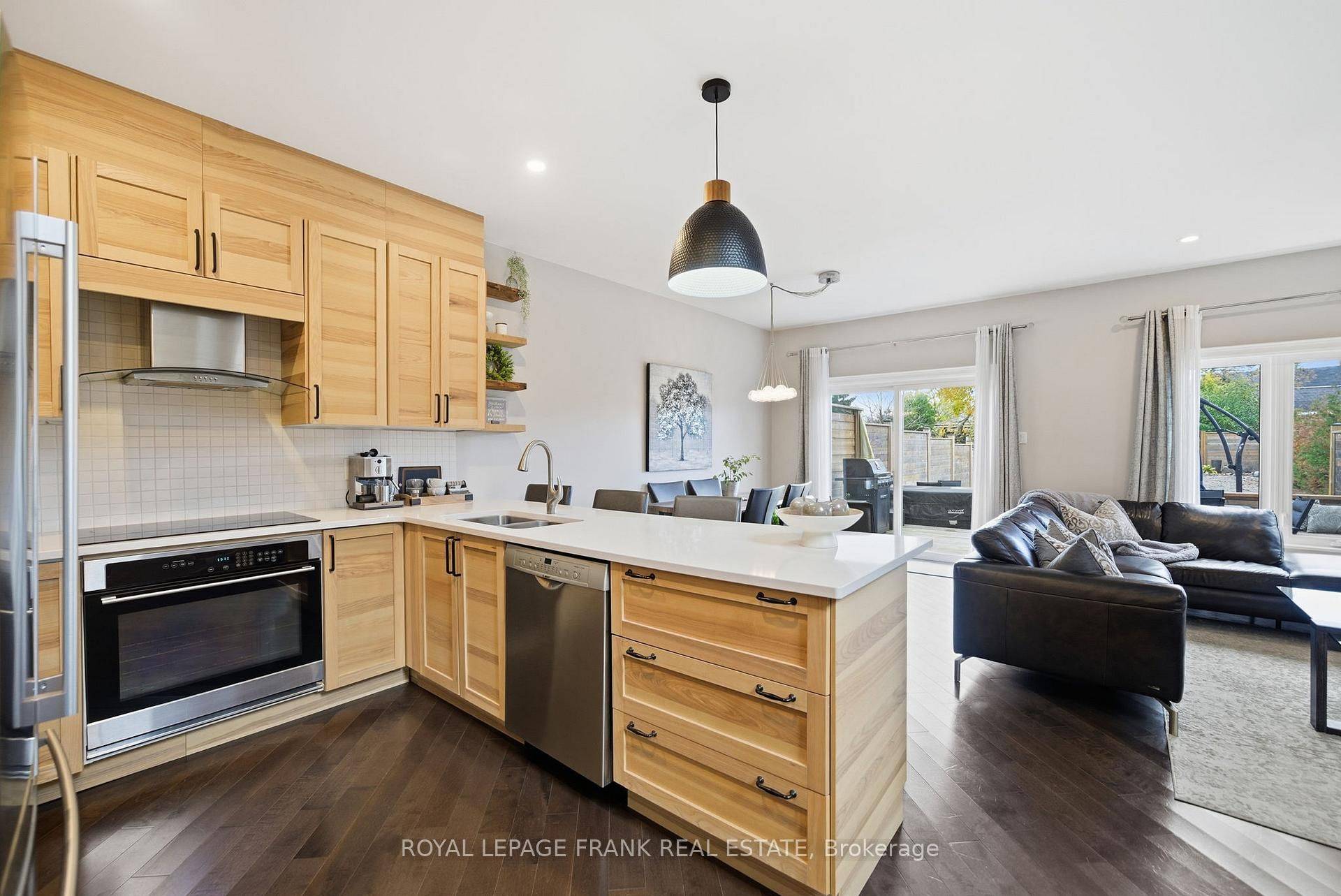 Kawartha Lakes, ON K0M 1A0,62 Helen ST