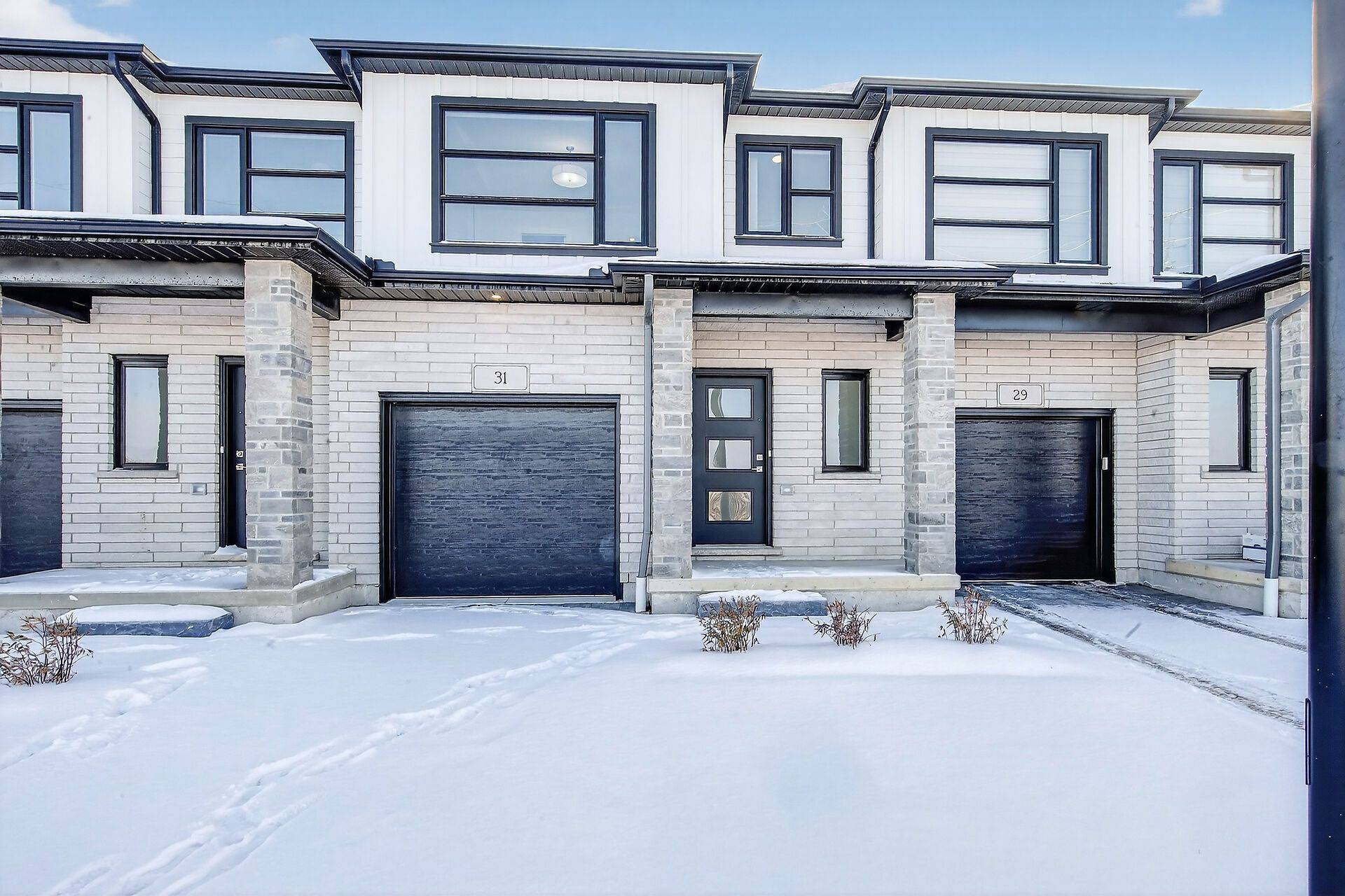 London North, ON N6G 5B6,2700 Buroak DR #31