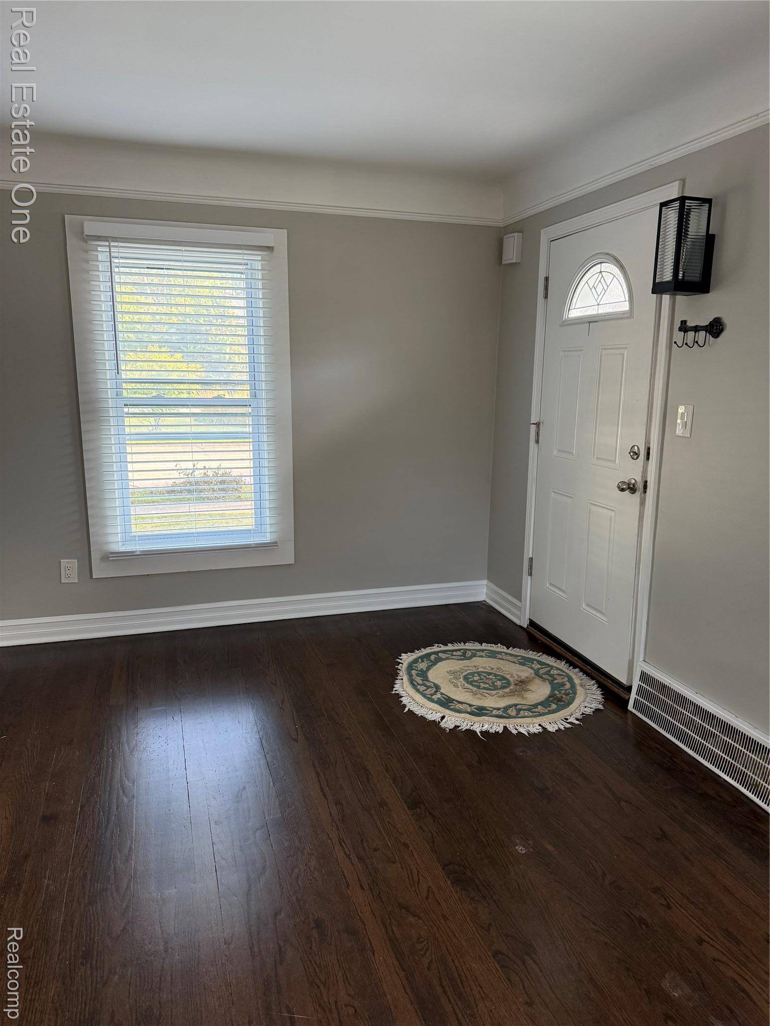 Royal Oak, MI 48067,1601 E 4th ST