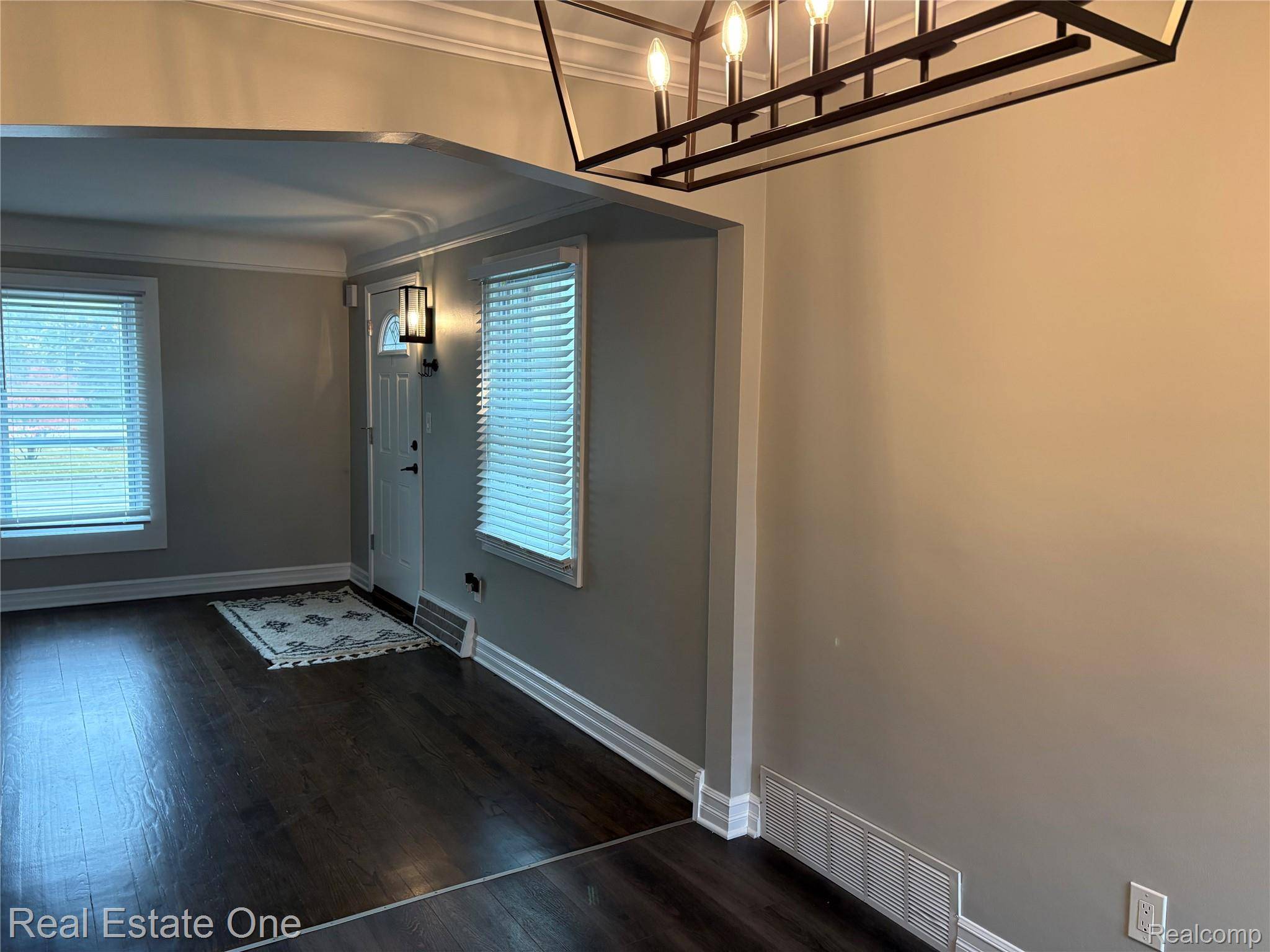 Royal Oak, MI 48067,1601 E 4th ST