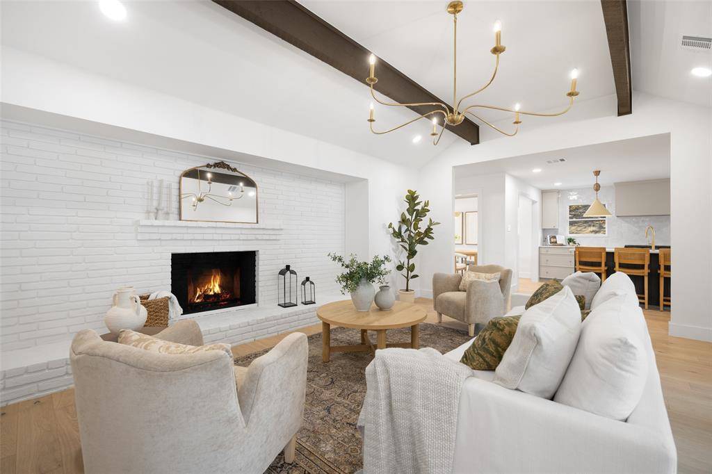 Dallas, TX 75238,9727 Dartridge Drive