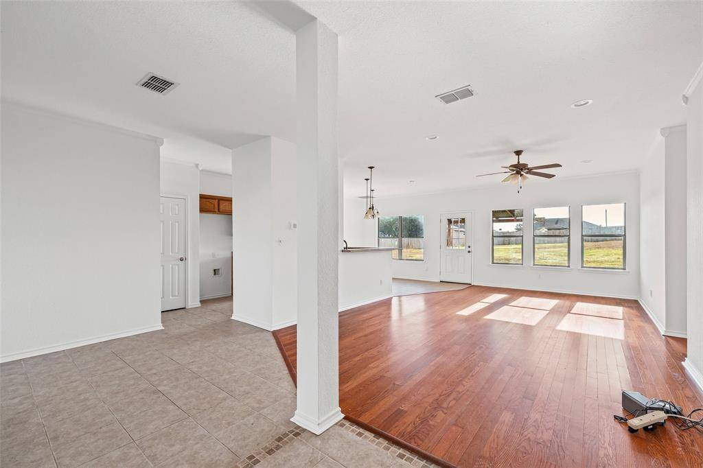 Granbury, TX 76048,1309 W Chippewa Trail