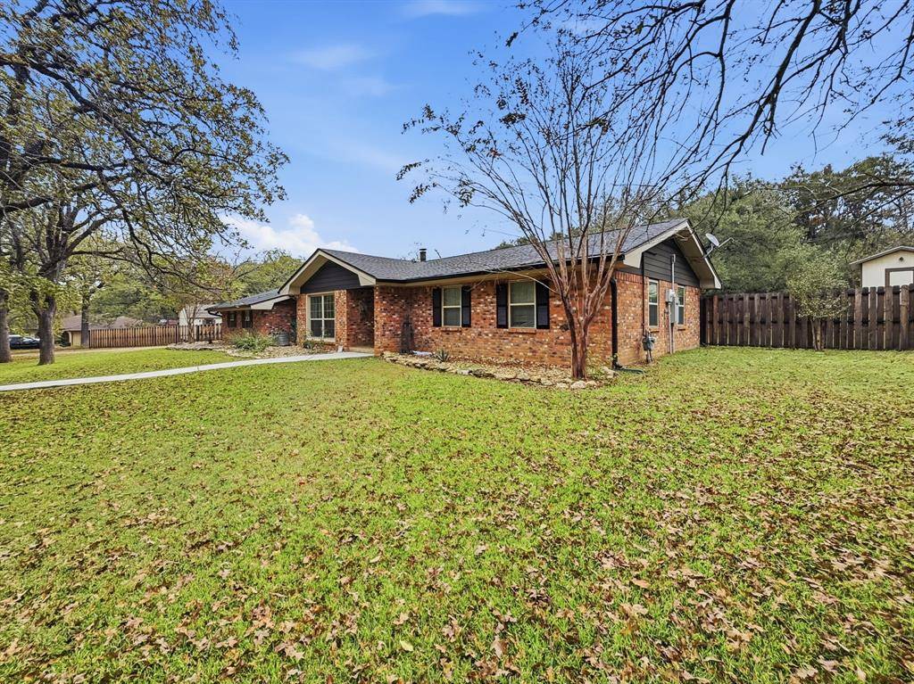 Hamilton, TX 76531,206 Navajo Trail