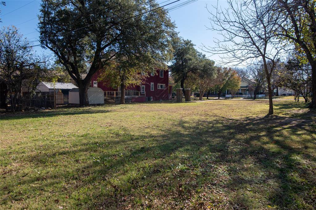 Denison, TX 75020,1123 W Sears Street