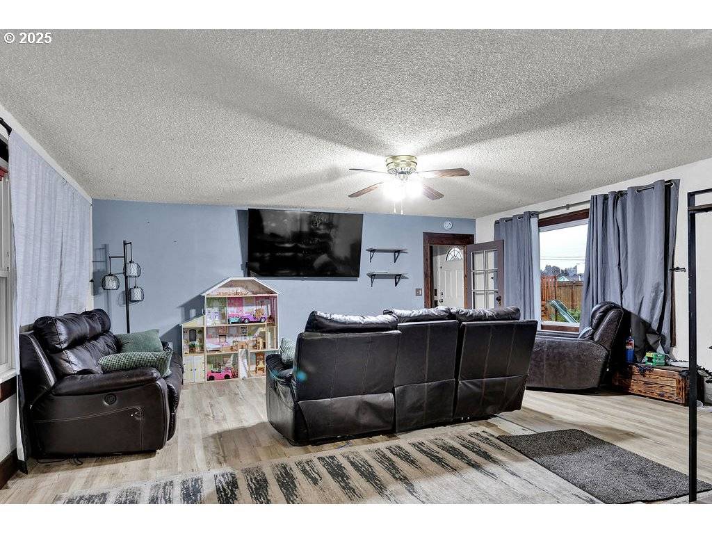 Springfield, OR 97478,154 37TH ST