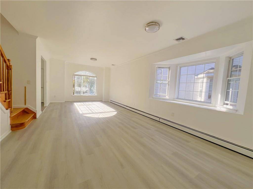 Staten  Island, NY 10305,431 Patterson AVE