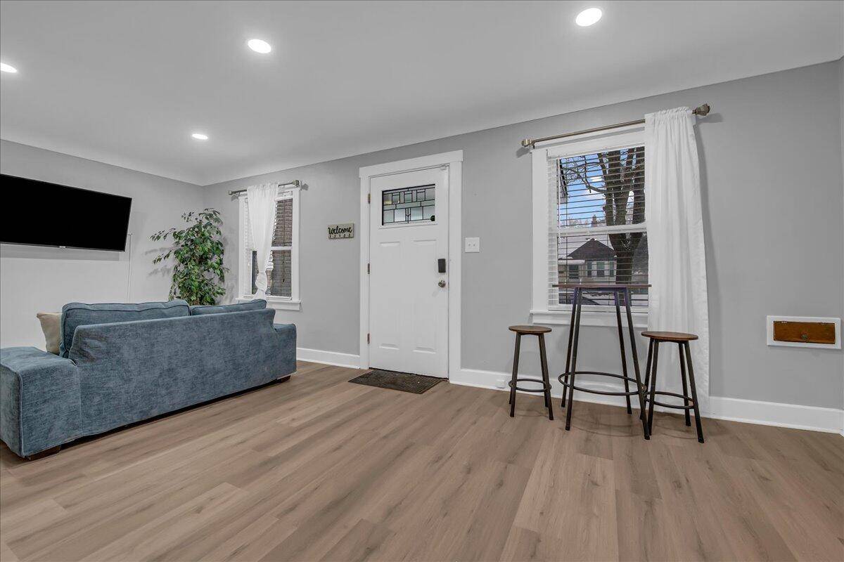 Hazel Park, MI 48030,382 W Hayes AVE