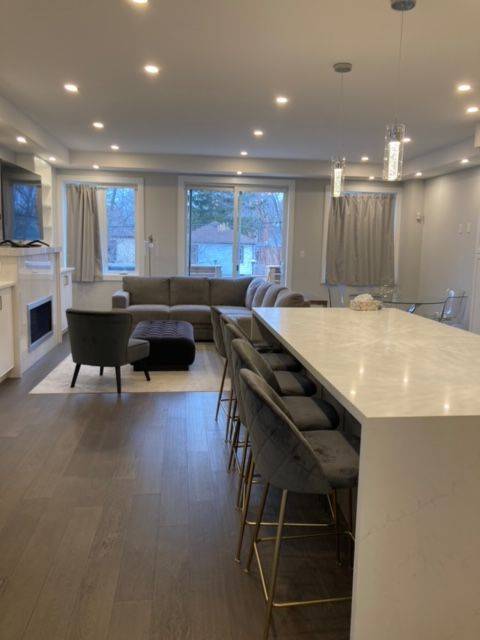 Toronto E06, ON M1N 3T6,28 Sharpe ST