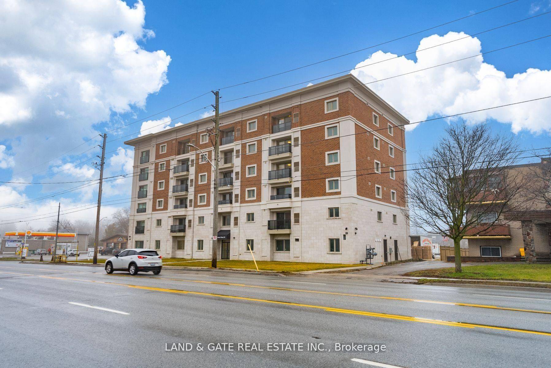 Oshawa, ON L1G 4W4,976 Simcoe ST N #510