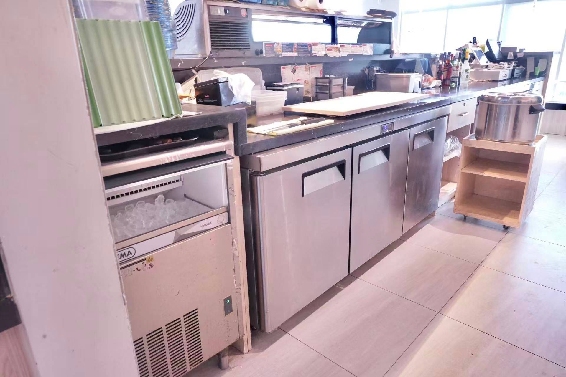 Newmarket, ON L3Y 8T3,45 Harry Walker Pkwy S #5