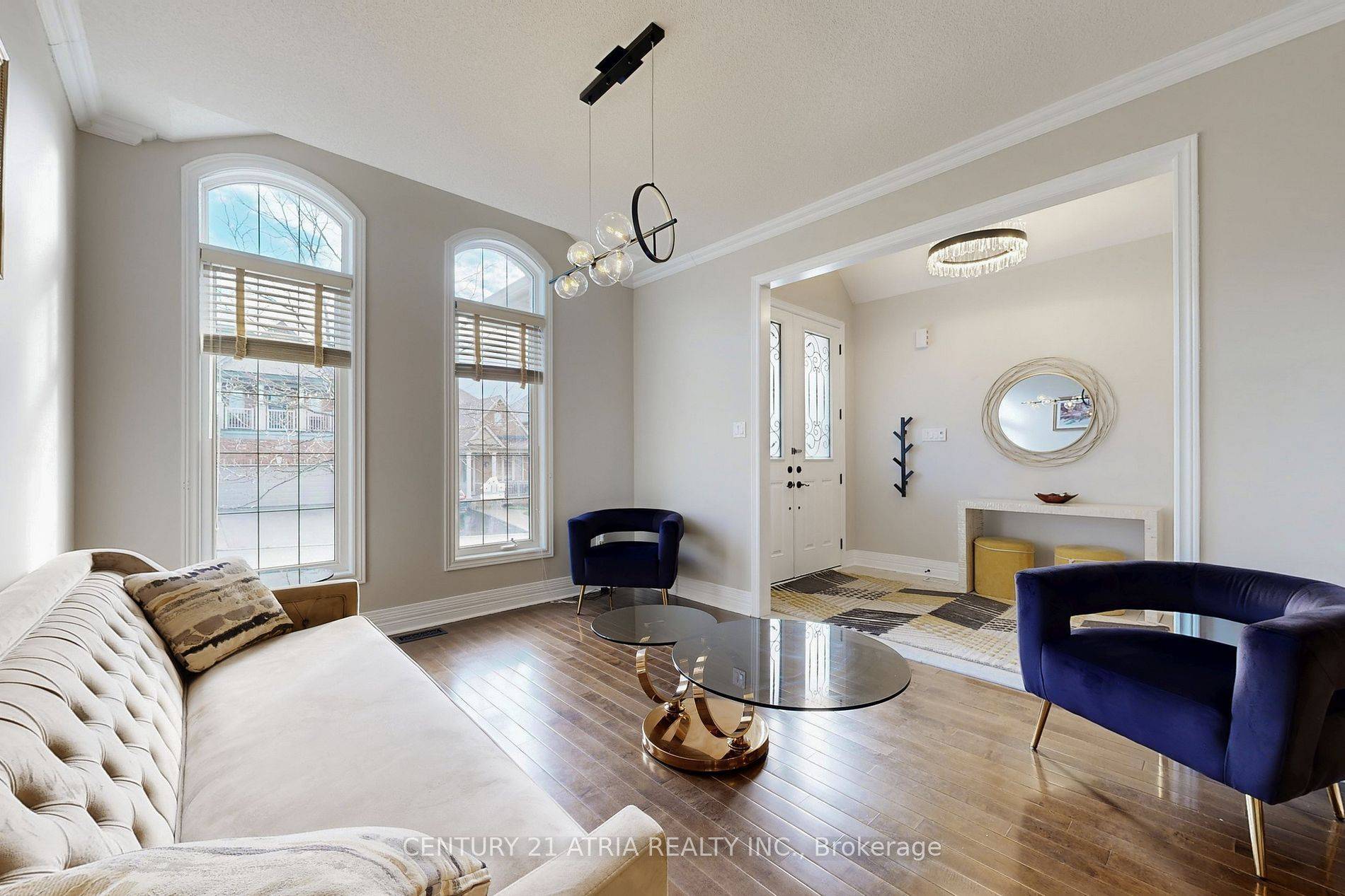 Newmarket, ON L3X 3K6,490 Kwapis BLVD