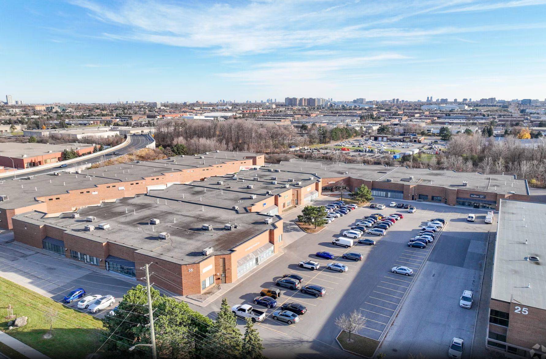 Markham, ON L3R 8N4,35 Riviera DR #14