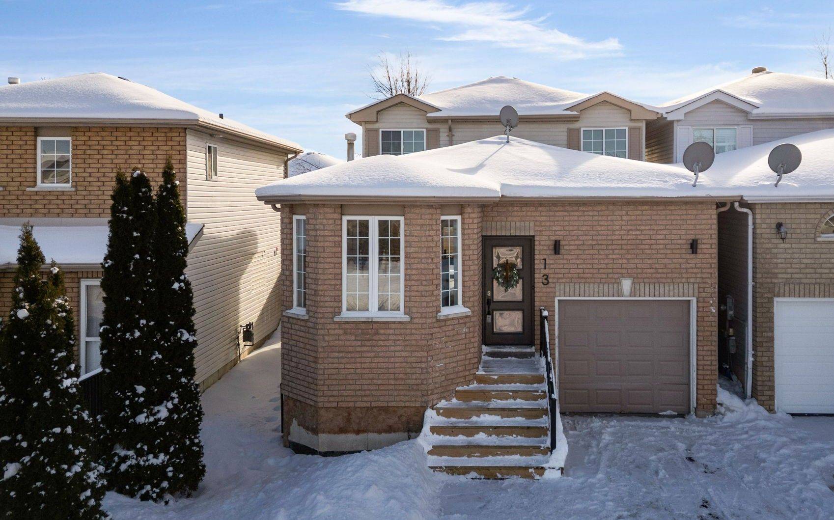 Barrie, ON L4N 8T1,13 WILLOW DR