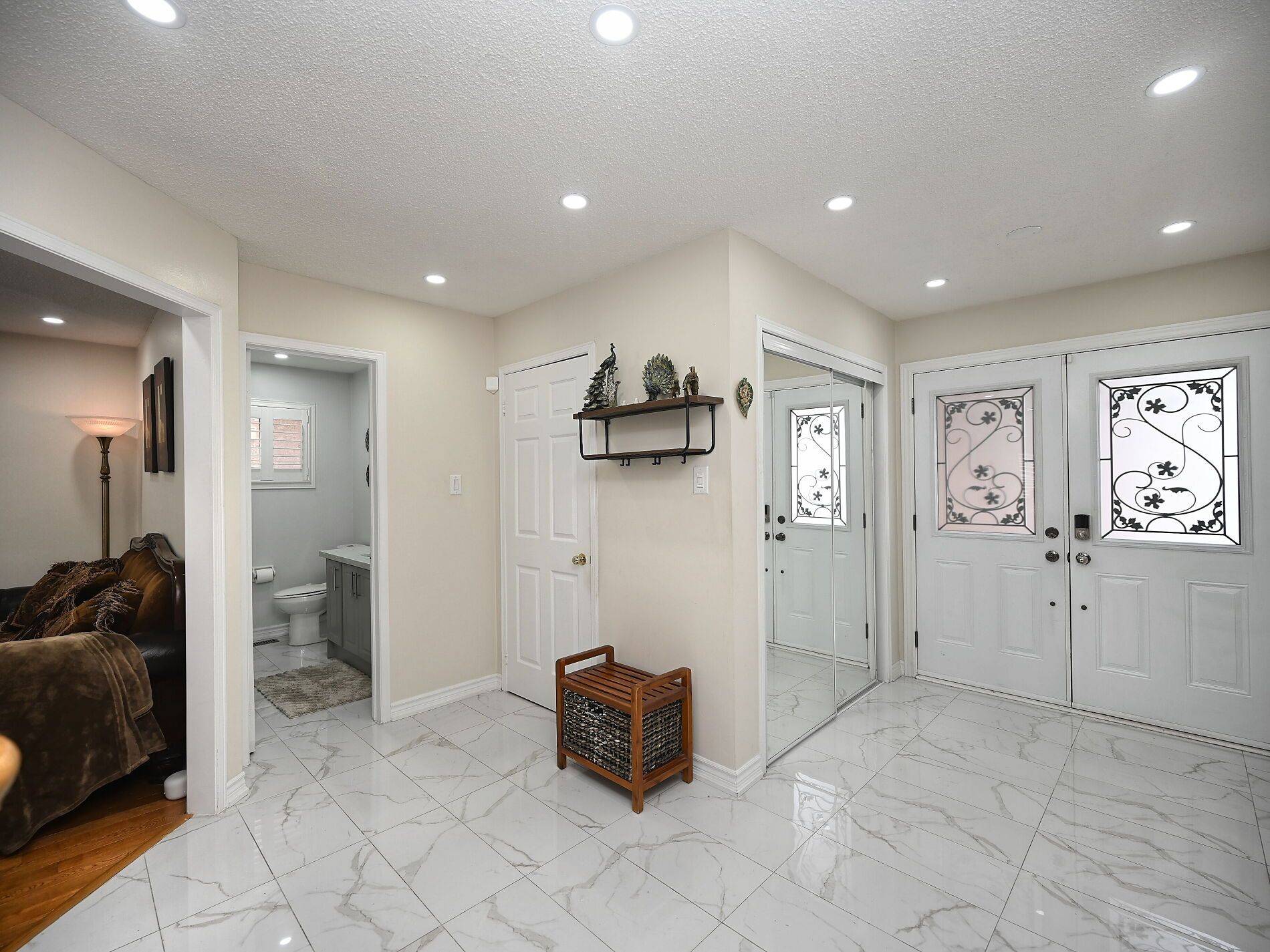 Brampton, ON L6R 1E3,72 Adirondack CRES W