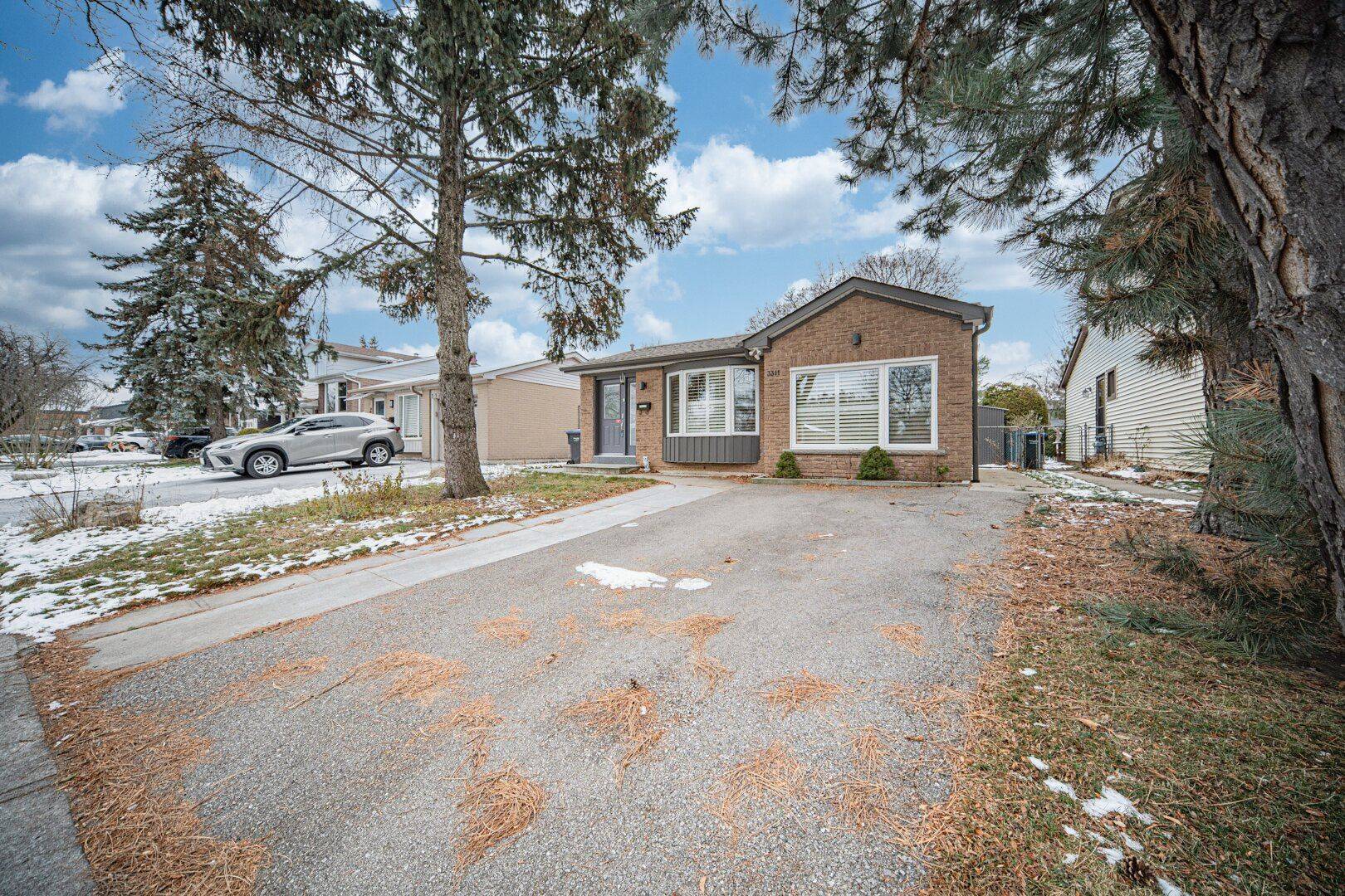 Mississauga, ON L5L 1G5,3311 Kings Masting CRES