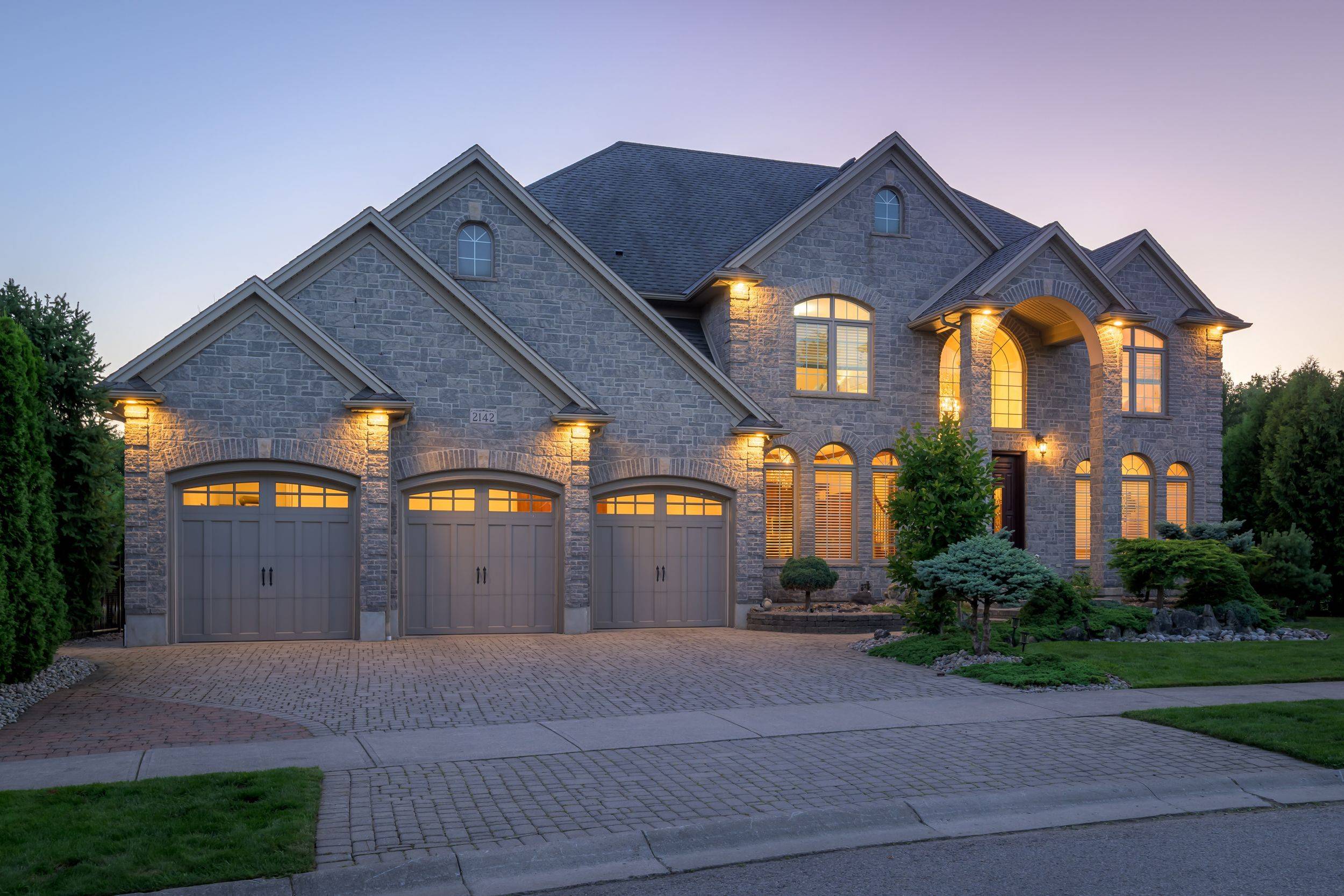 London North, ON N6G 5M7,2142 Valleyrun BLVD